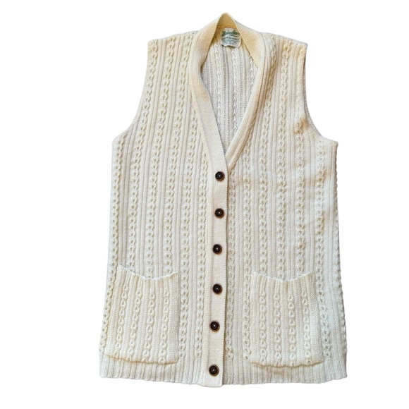 Vintage Sweaters - VTG 60/70’s women's Maineliner Cable-knit Sweater Vest  Sz S/XS Acrylic